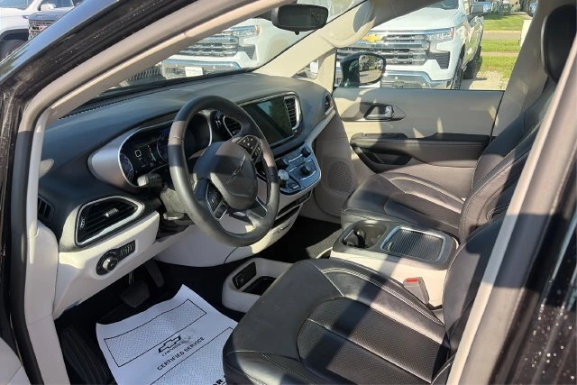 2024 Chrysler Pacifica Touring L - Photo 9