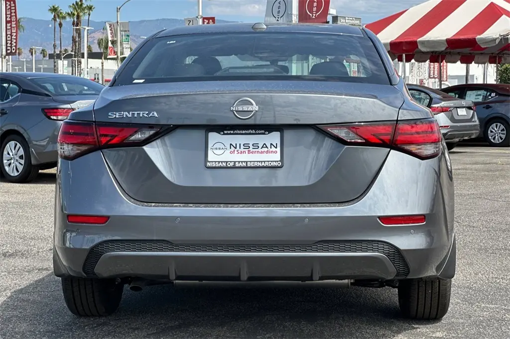 2025 Nissan Sentra SV photo 4