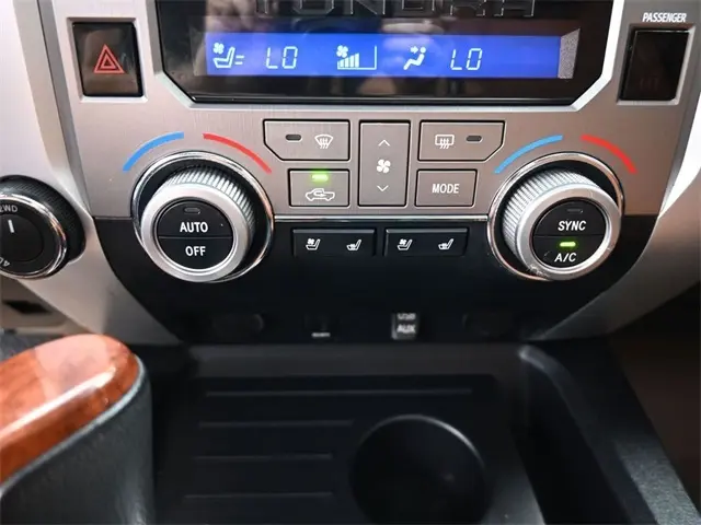 2016 Toyota Tundra Platinum photo 24