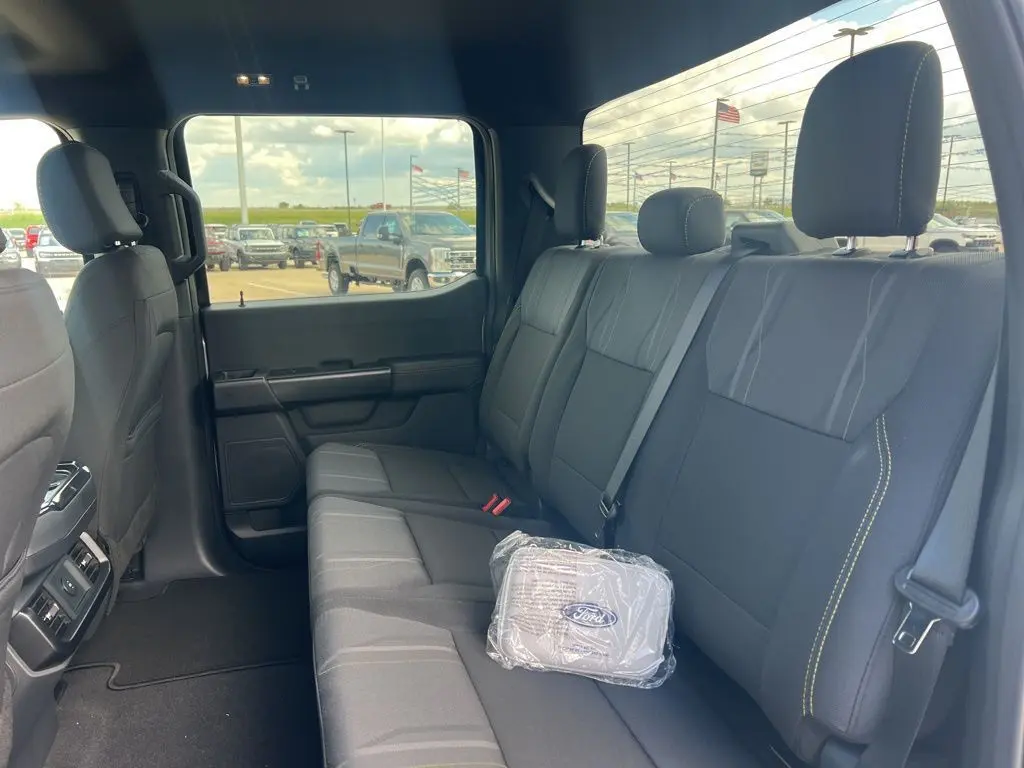 2025 Ford F-150 STX photo 12