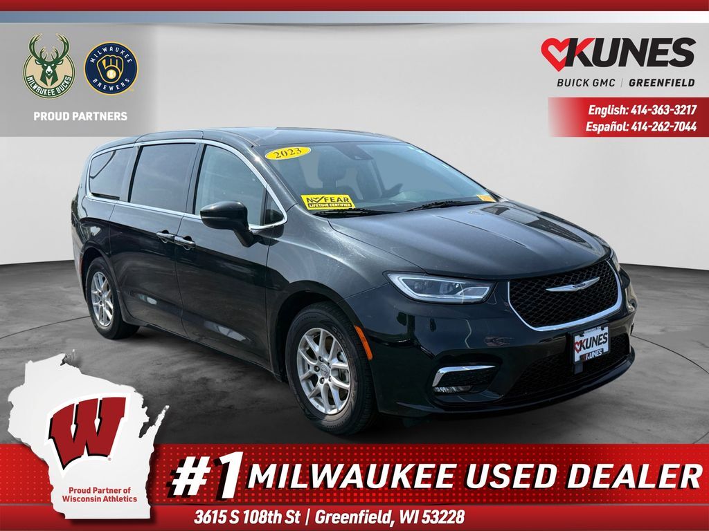 2023 Chrysler Pacifica Touring L