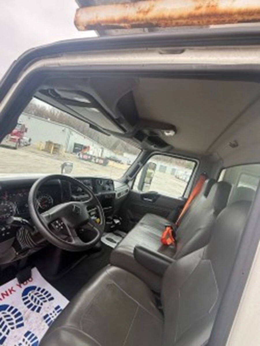 2021 International MV - image 8