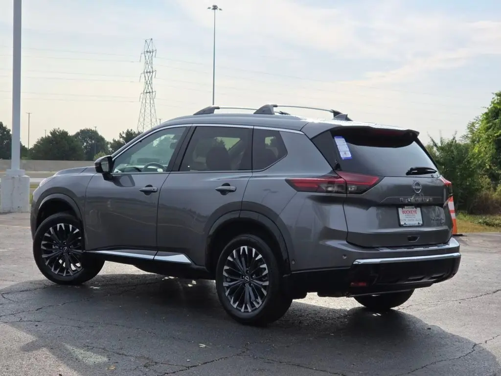 2026 Nissan Rogue Platinum photo 25