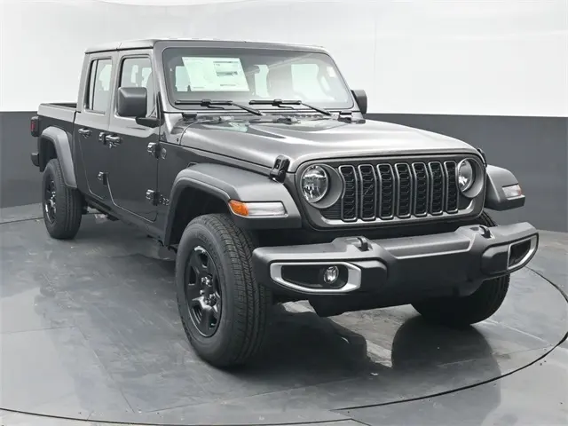 2026 Jeep Gladiator Sport's photo