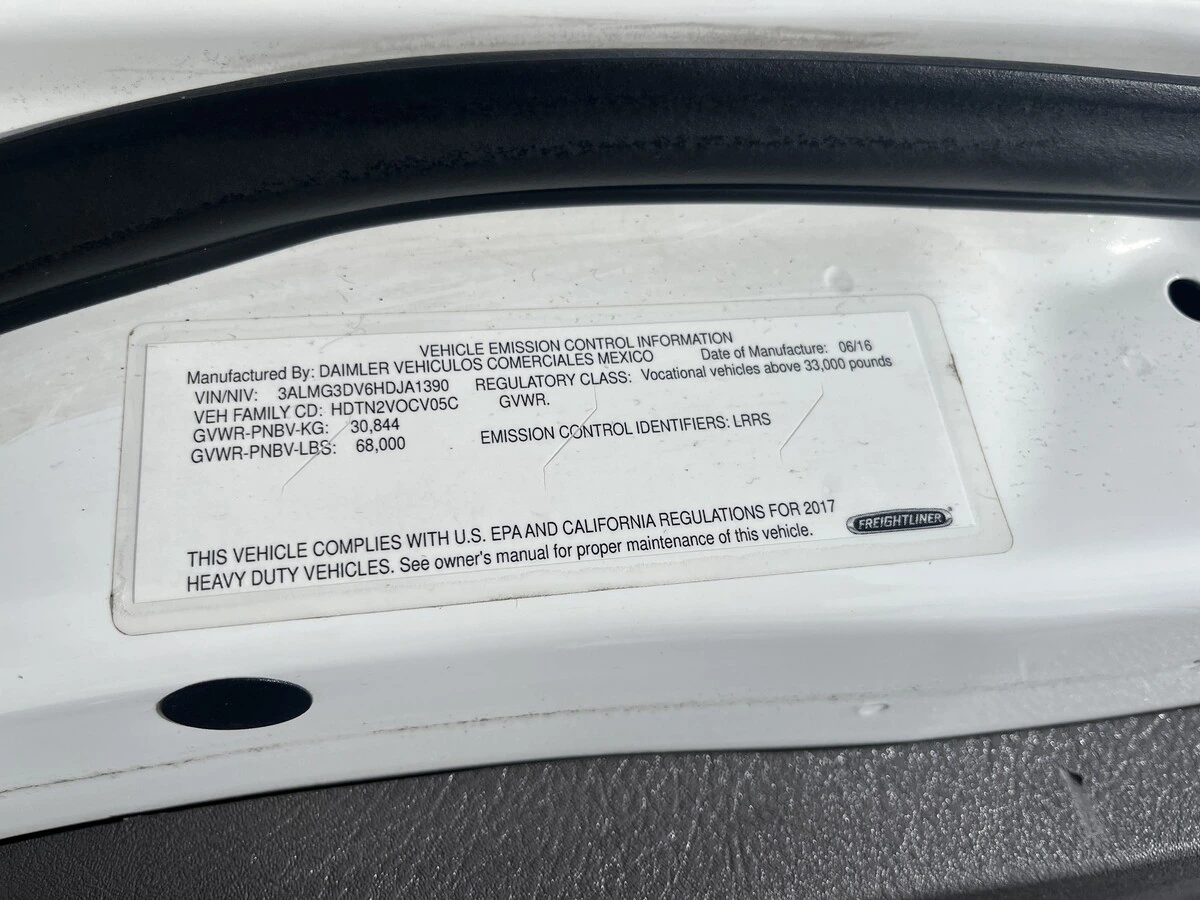 2017 Freightliner 114SD - image 17