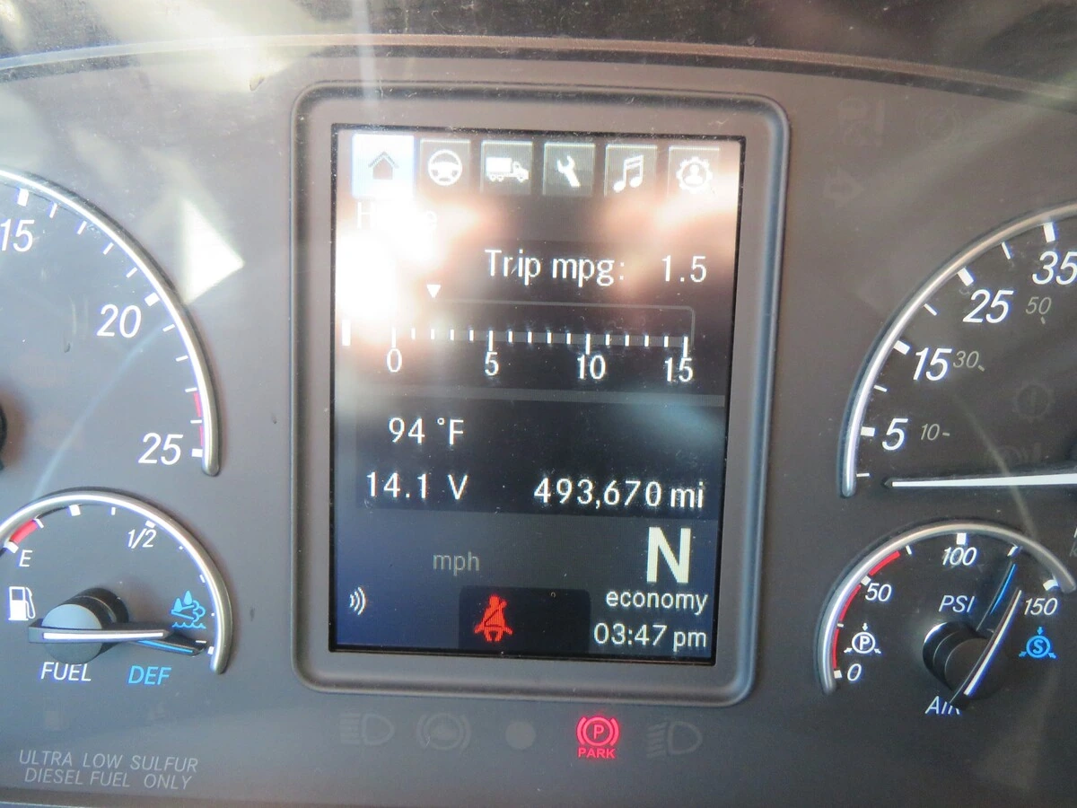 2022 Freightliner Cascadia - image 22