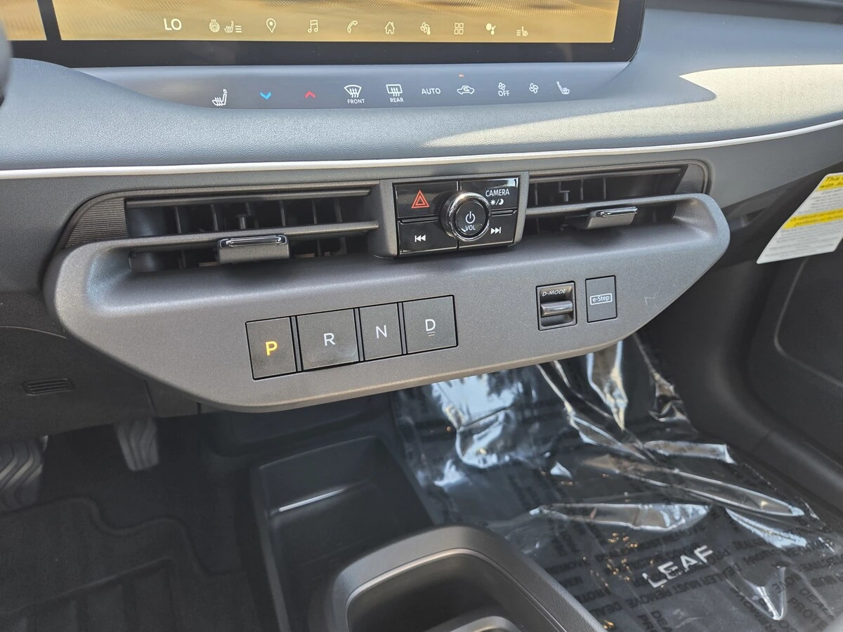 2026 Nissan LEAF Platinum+ - Photo 15