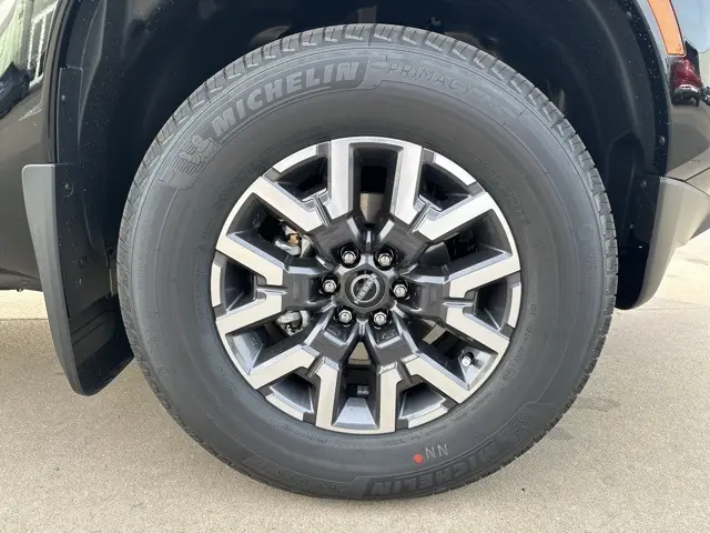 2026 Nissan Frontier SV photo 4