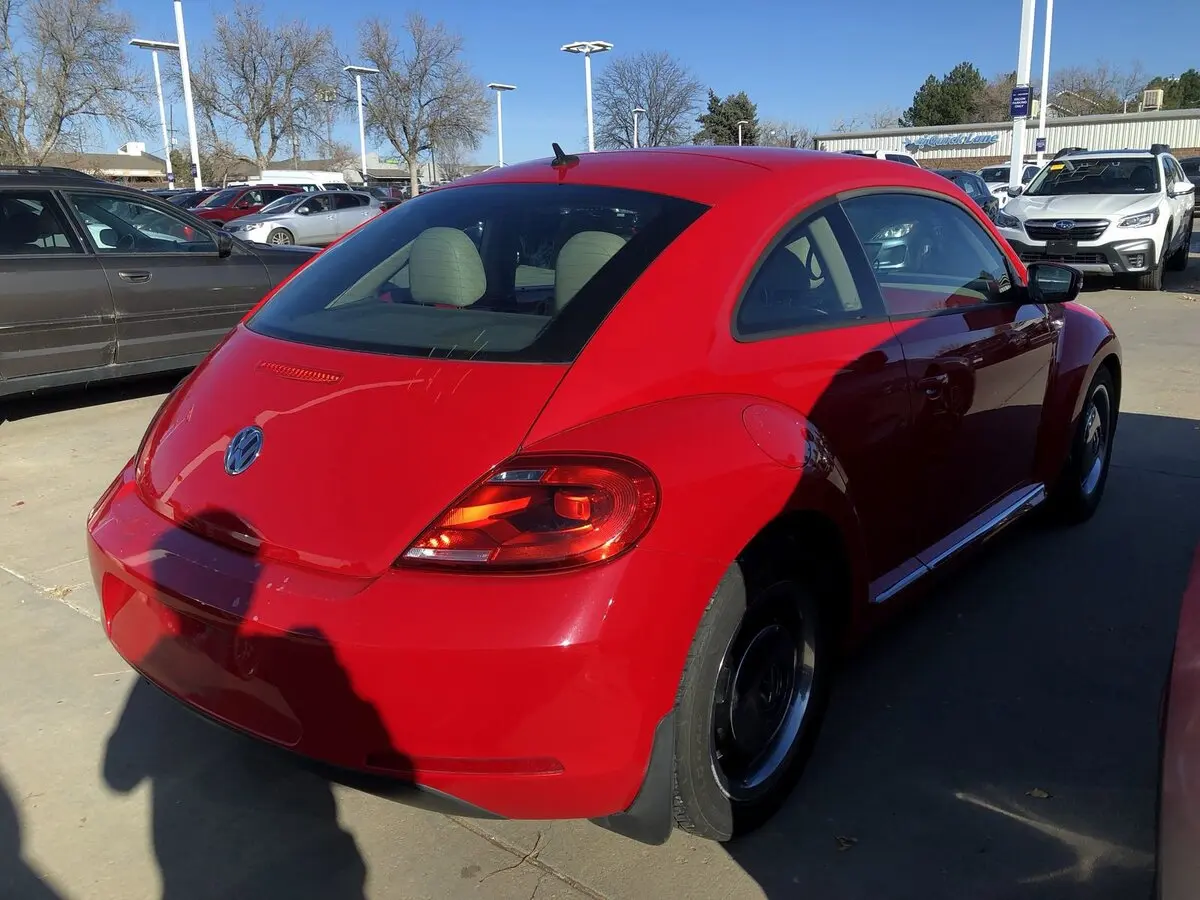 2013 Volkswagen Beetle TDI photo 4
