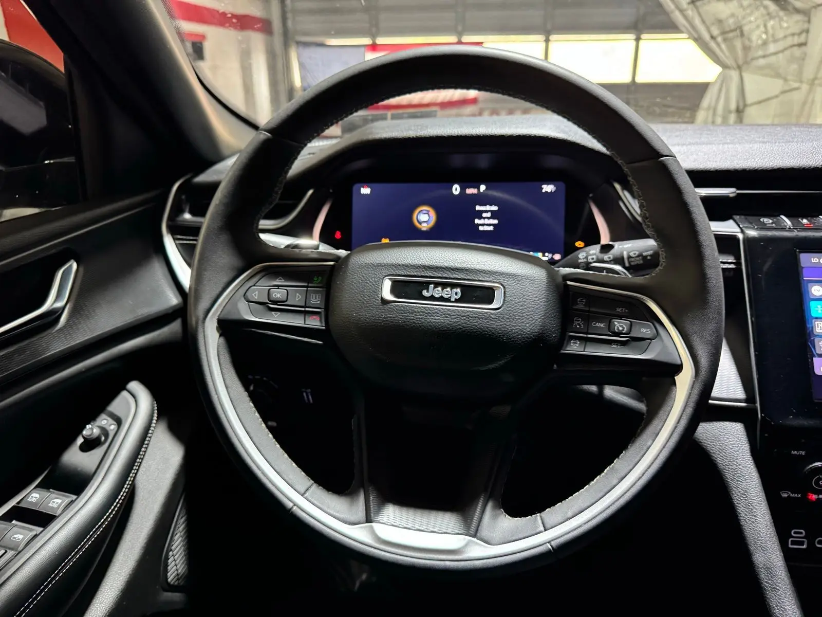 2024 Jeep Grand Cherokee Altitude photo 19