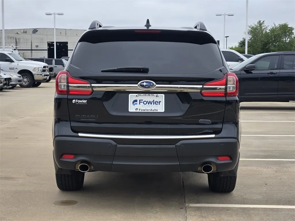 2022 Subaru Ascent Onyx Edition photo 6