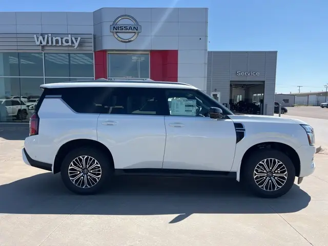 2026 Nissan Armada SL photo 8