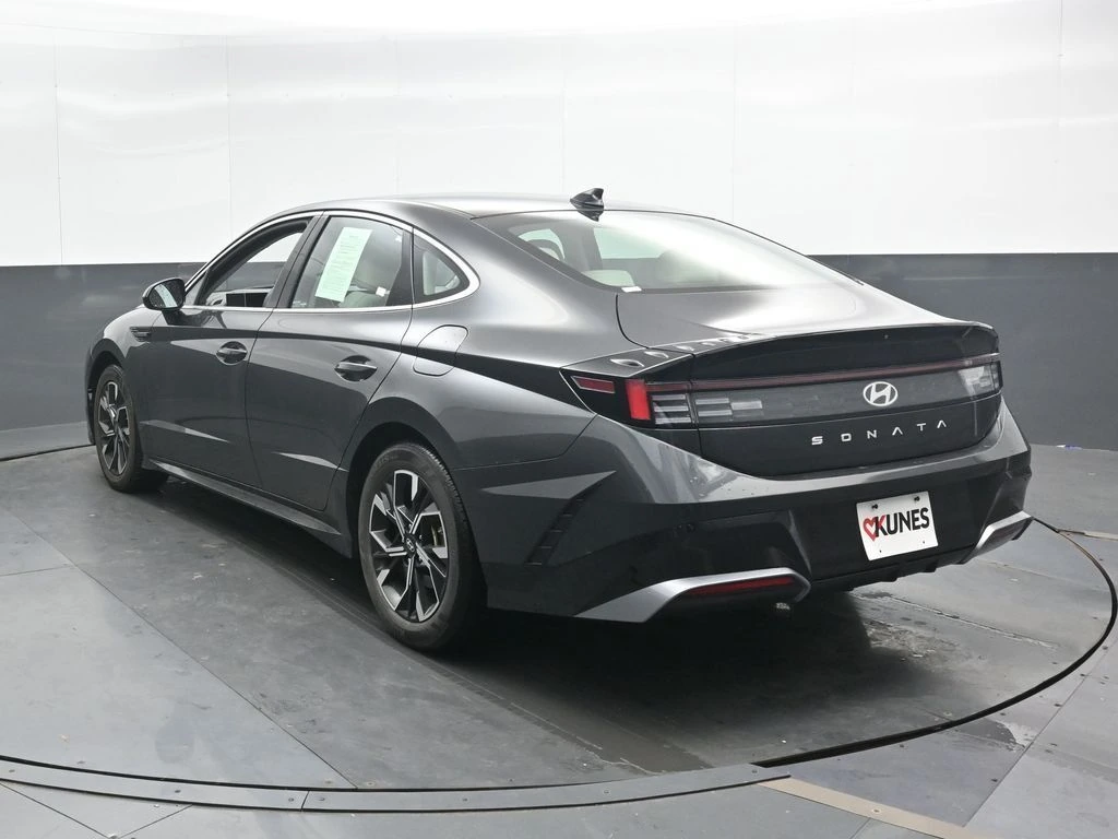 2025 Hyundai Sonata SEL - Photo 10