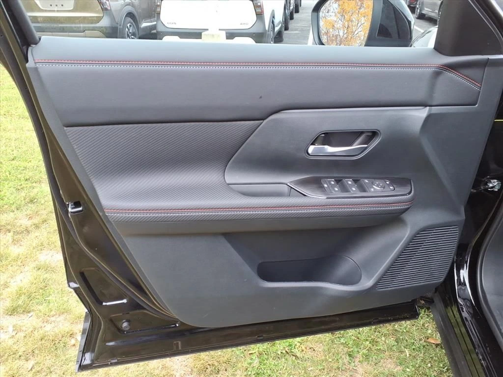 2026 Nissan KICKS SR AWD - Photo 11