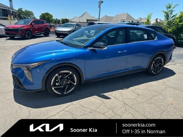 2025 Kia K4 GT-Line AT's photo