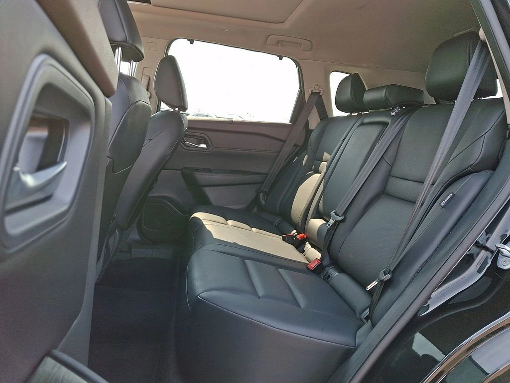 2023 Nissan Rogue SV - Photo 11