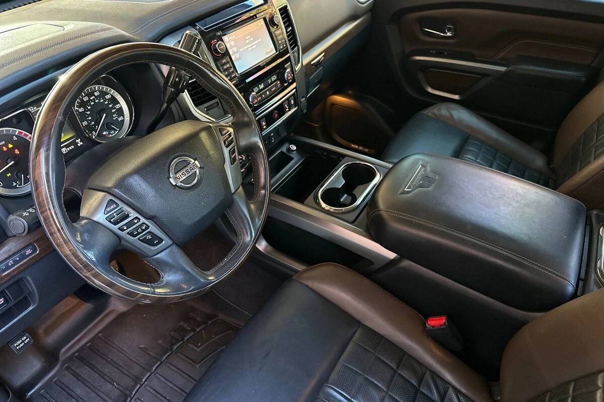 2017 Nissan Titan XD Platinum Reserve - Photo 10