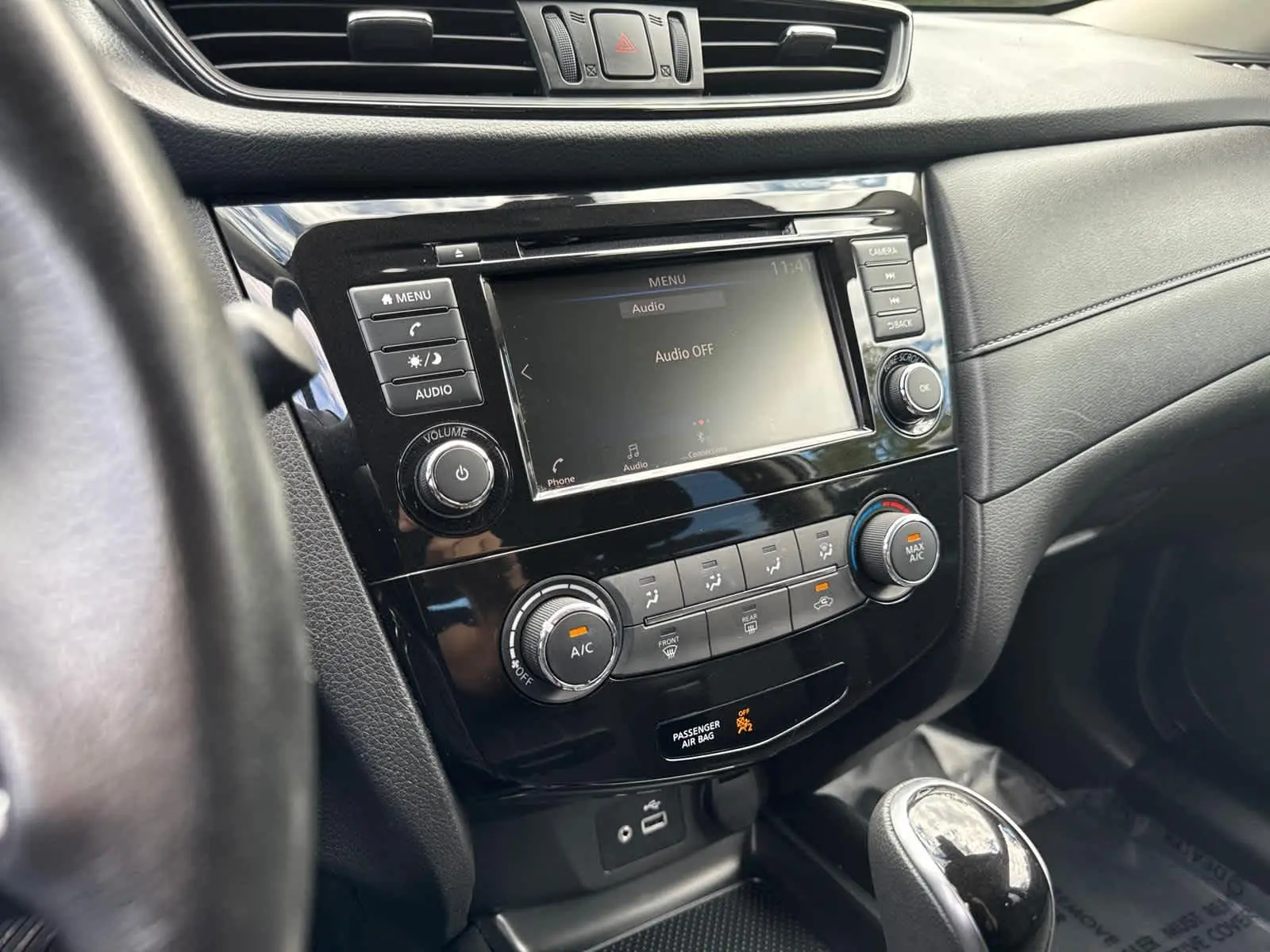 2020 Nissan Rogue S photo 26