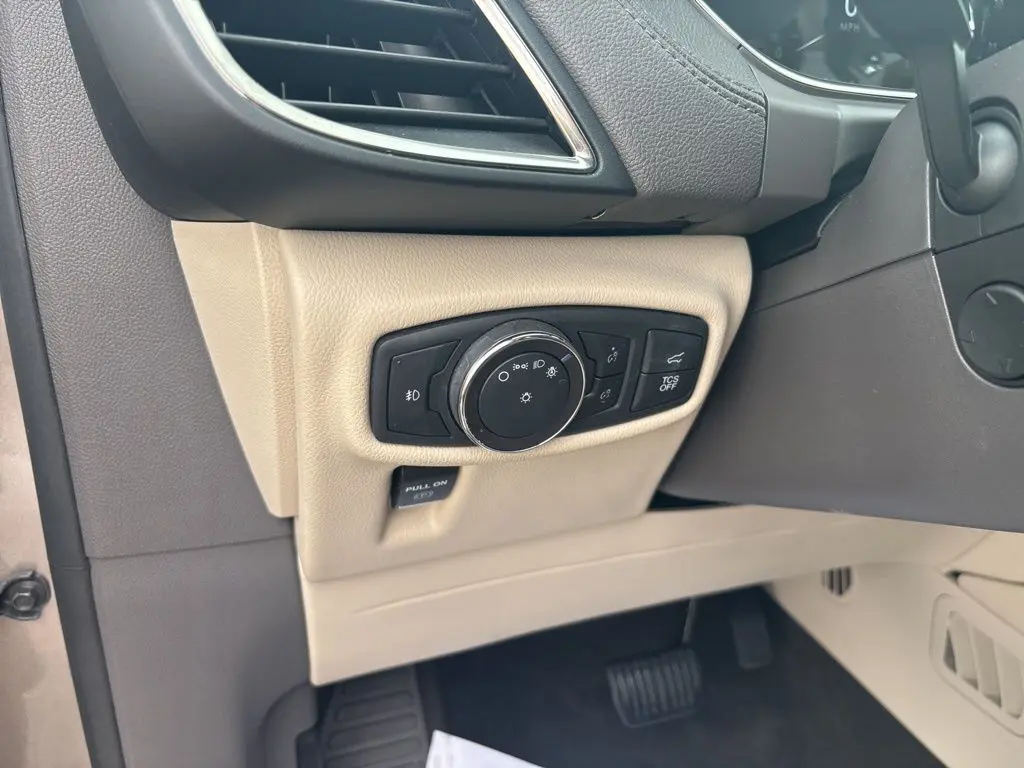 2019 Lincoln Nautilus Reserve photo 22