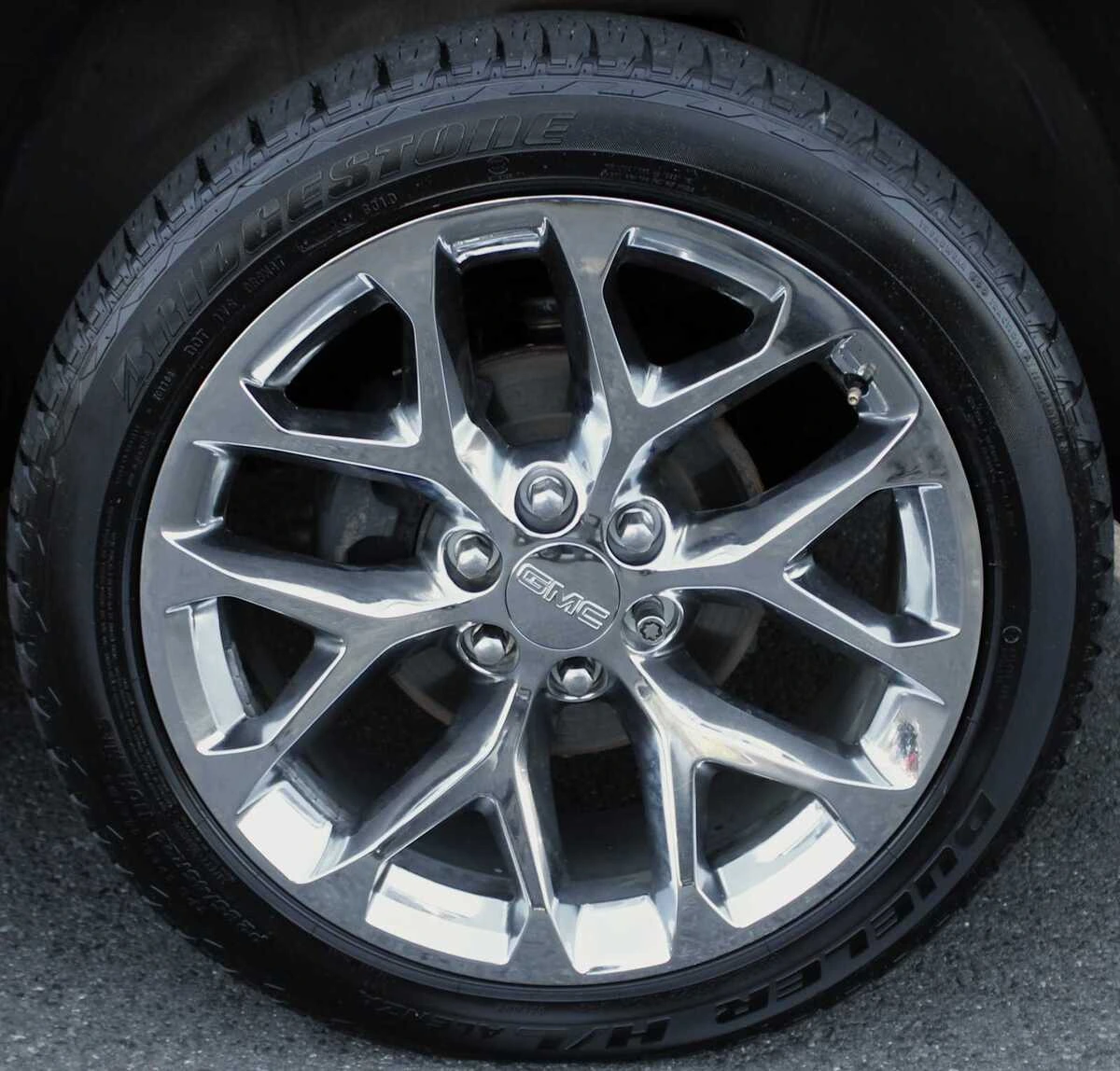 2020 GMC Yukon Denali - Photo 10