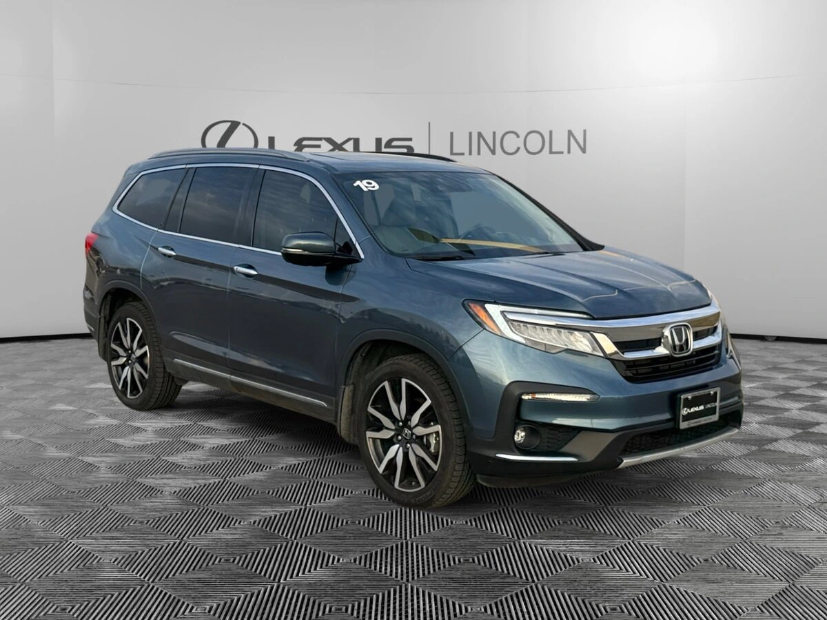 2019 Honda Pilot Touring's photo