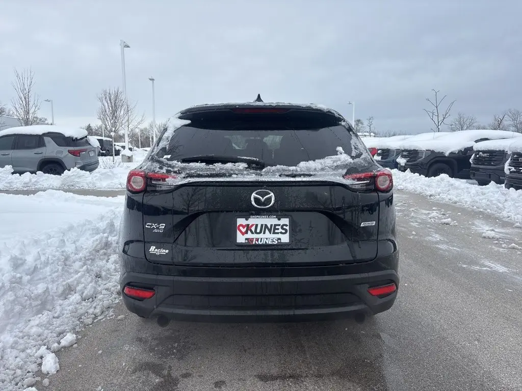 2016 Mazda CX-9 Sport photo 2