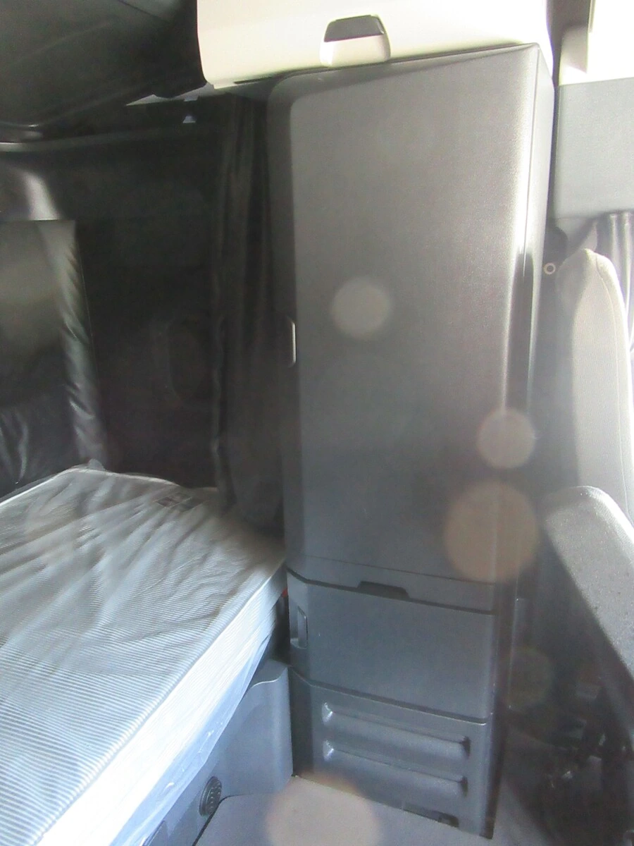 2024 Freightliner Cascadia - image 23