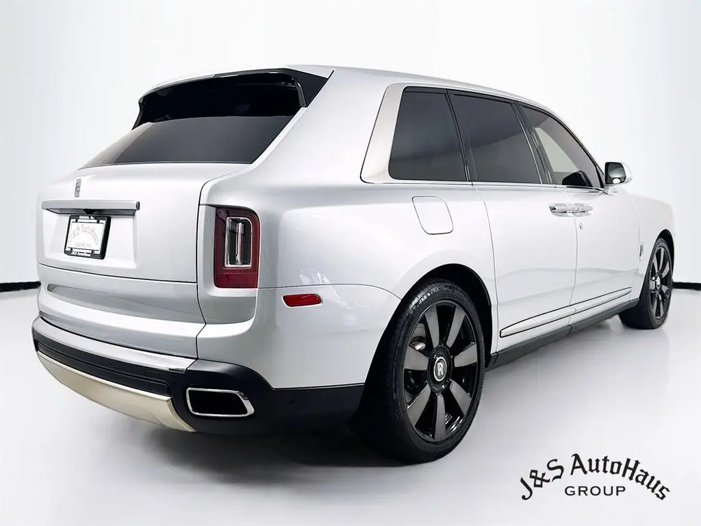 2022 Rolls Royce Cullinan RR31 photo 7