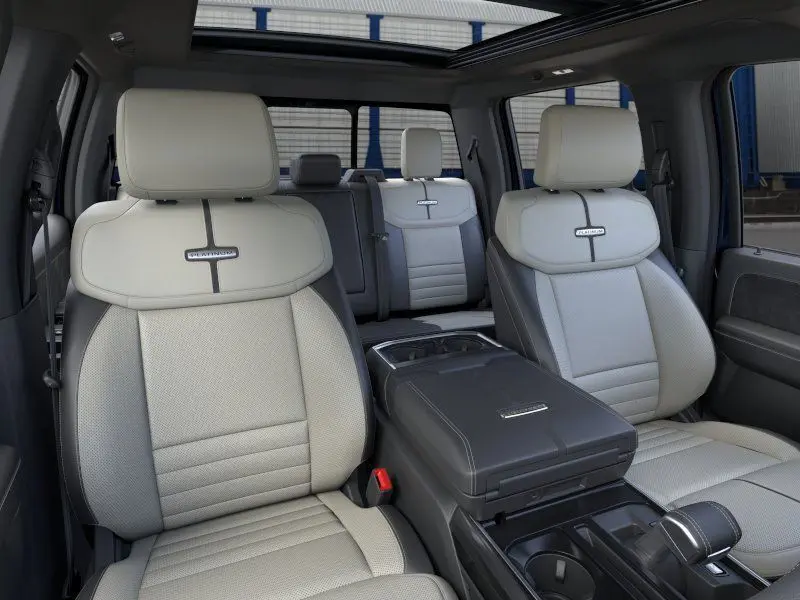 2025 Ford F-150 Lightning Platinum photo 9