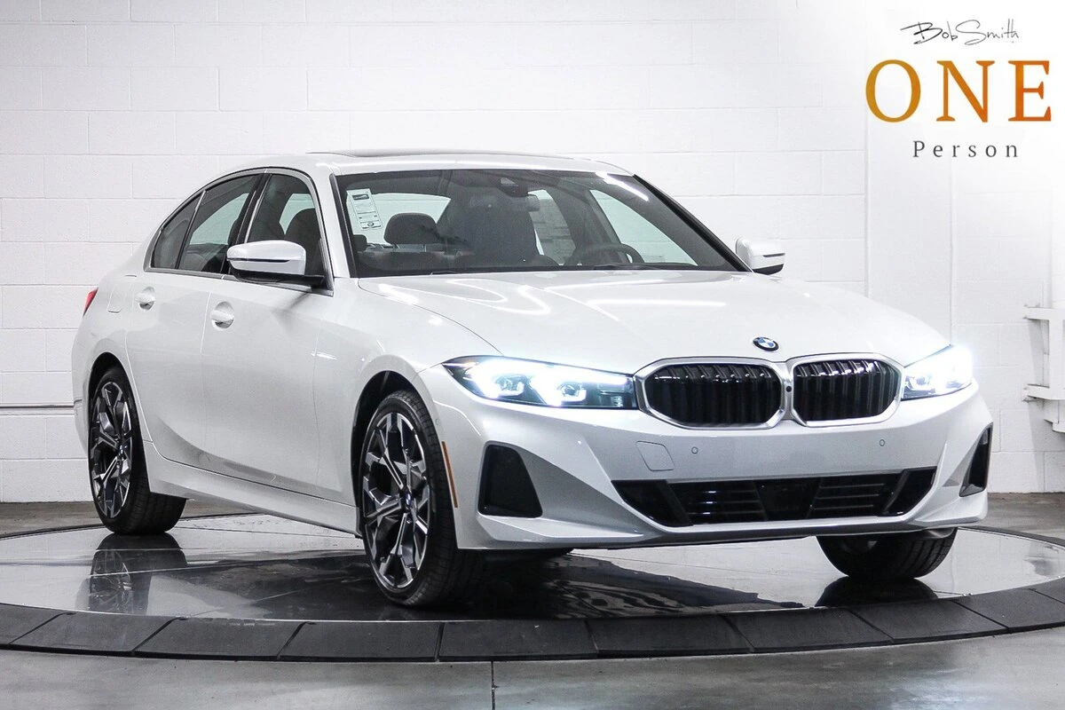 2026 BMW 3 Series 330i Sedan's photo