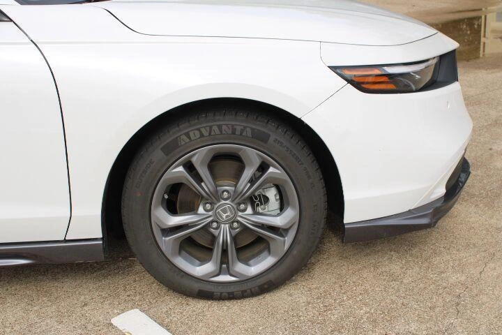 2023 Honda Accord Hybrid EX-L - Photo 10