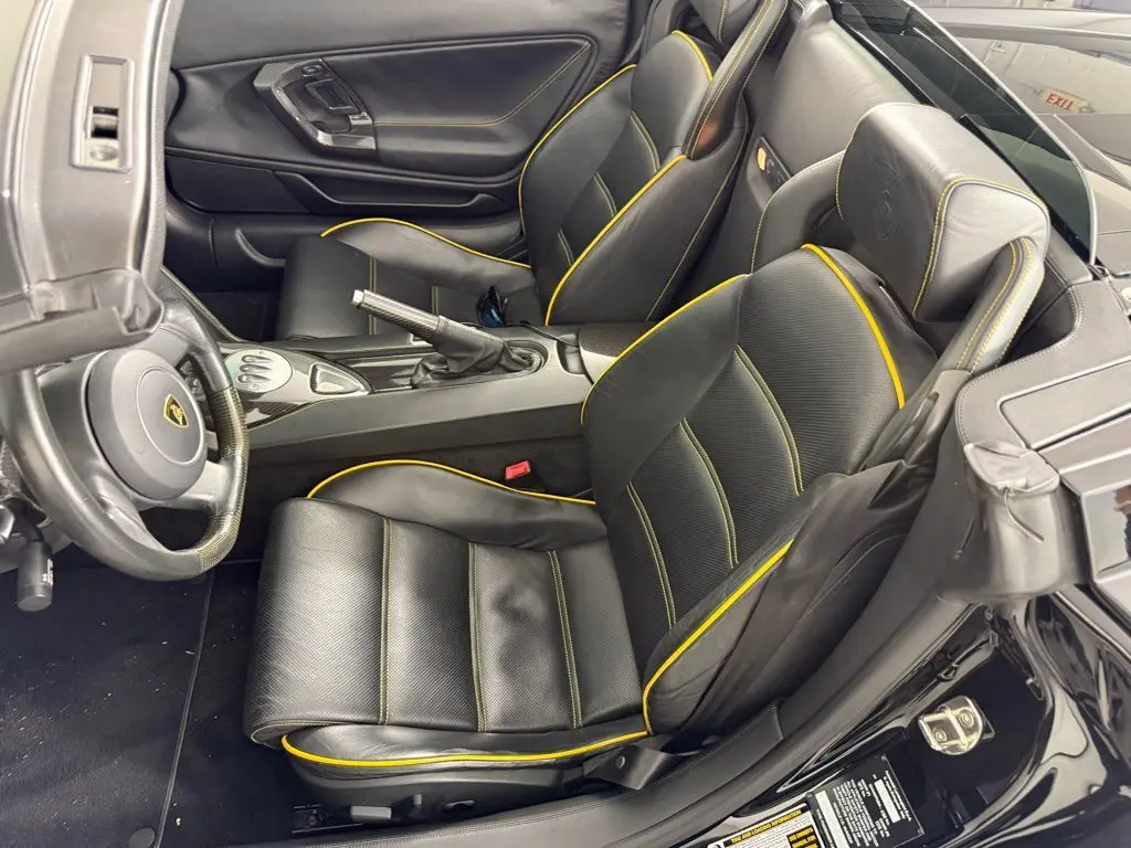 2006 Lamborghini Gallardo Base photo 17