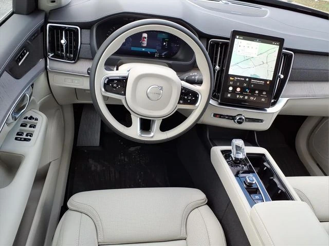 2026 Volvo - image 11