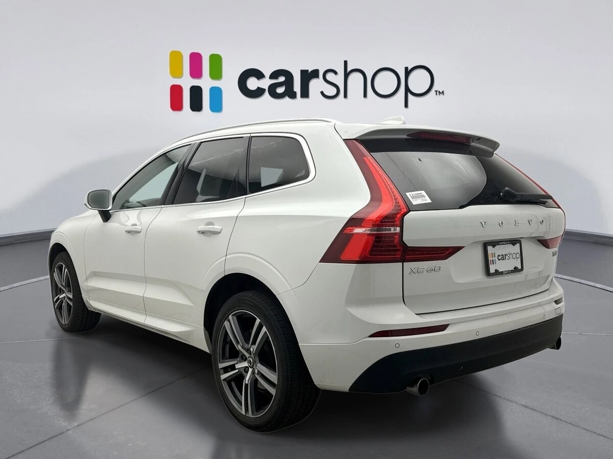 2021 Volvo - image 3