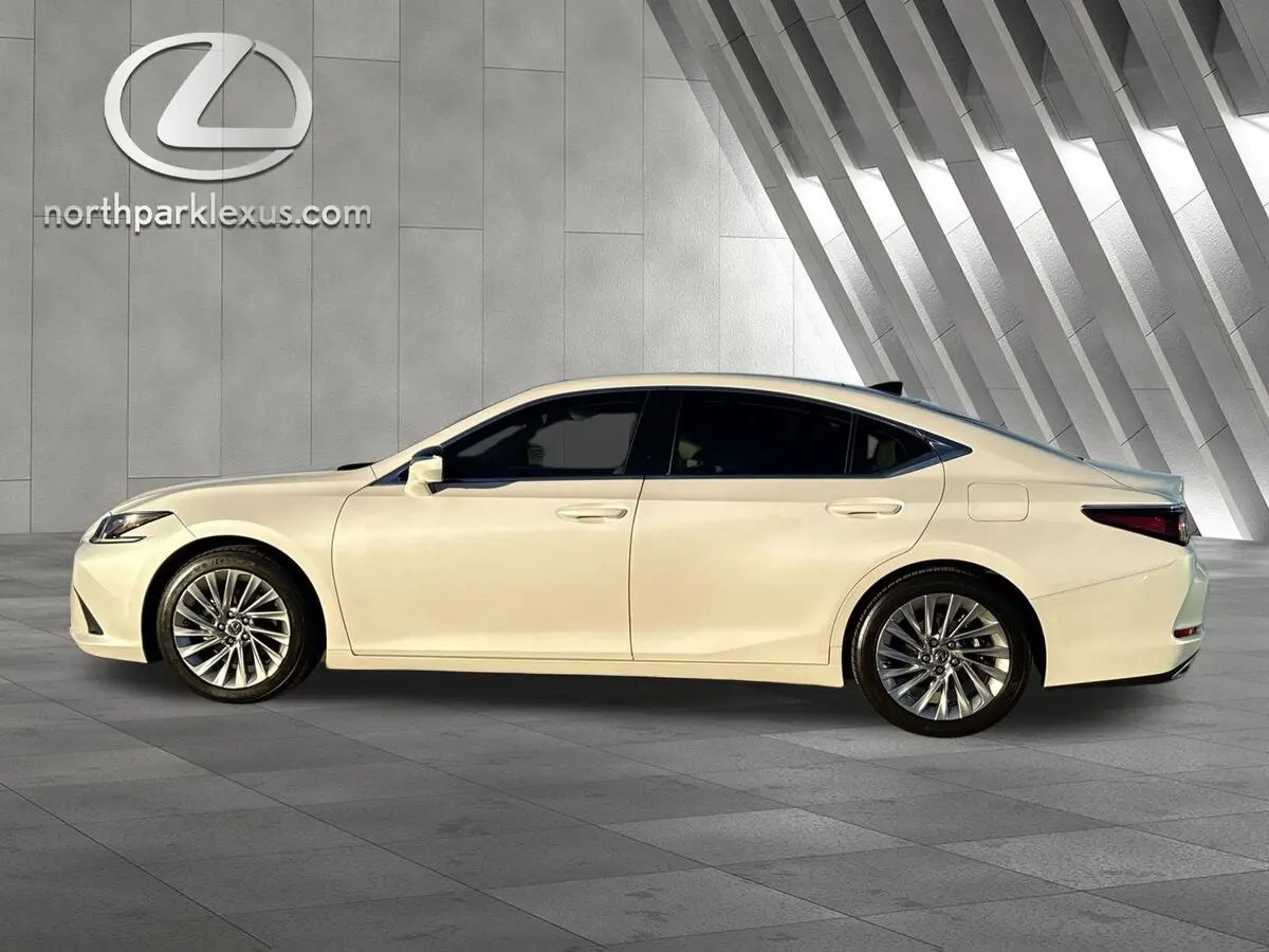 2019 Lexus ES 350 Ultra Luxury's photo