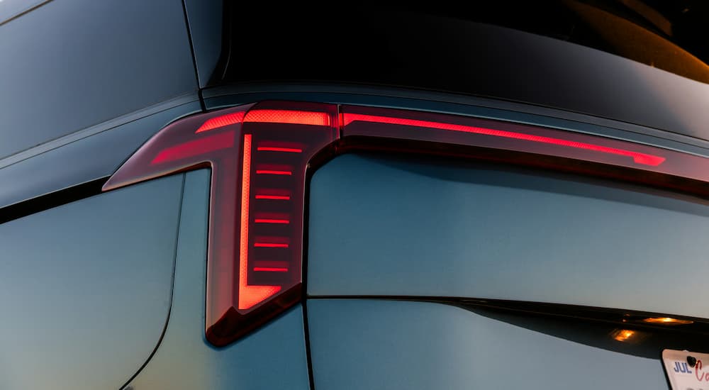 Brakelight on a blue 2026 Kia Carnival