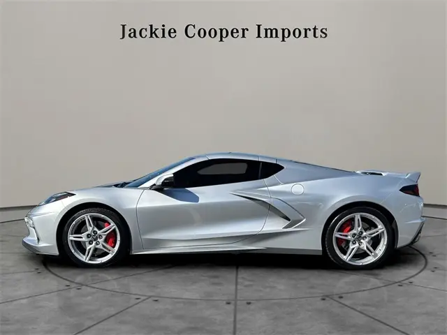 2020 Chevrolet Corvette Stingray 2LT photo 2
