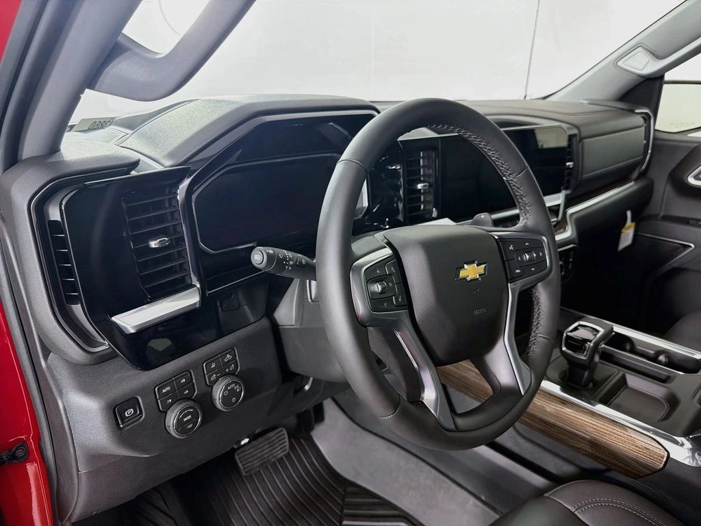 2026 Chevrolet Silverado 1500 LT - Photo 9