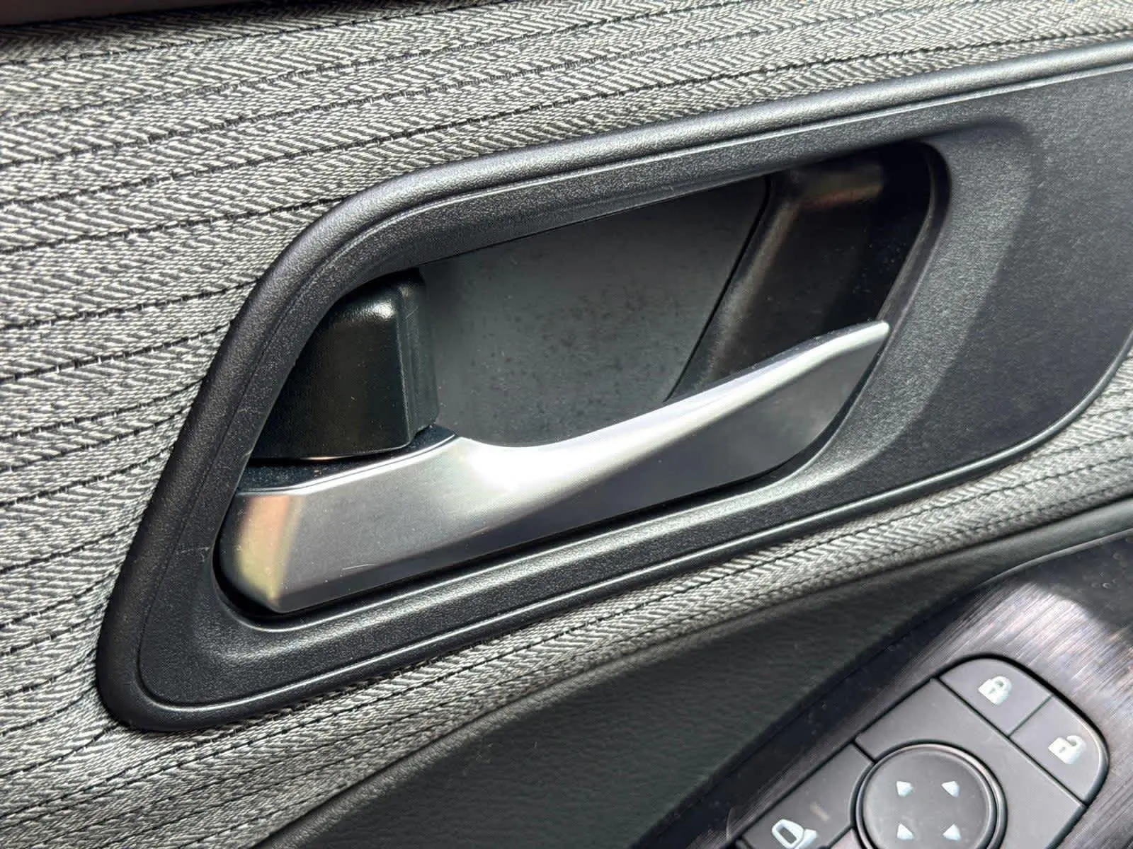 2023 Nissan Rogue SV photo 24
