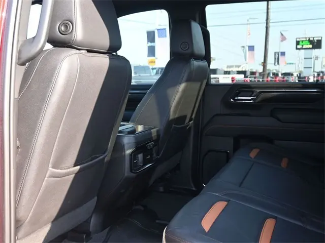 2024 Gmc Sierra HD AT4 photo 12