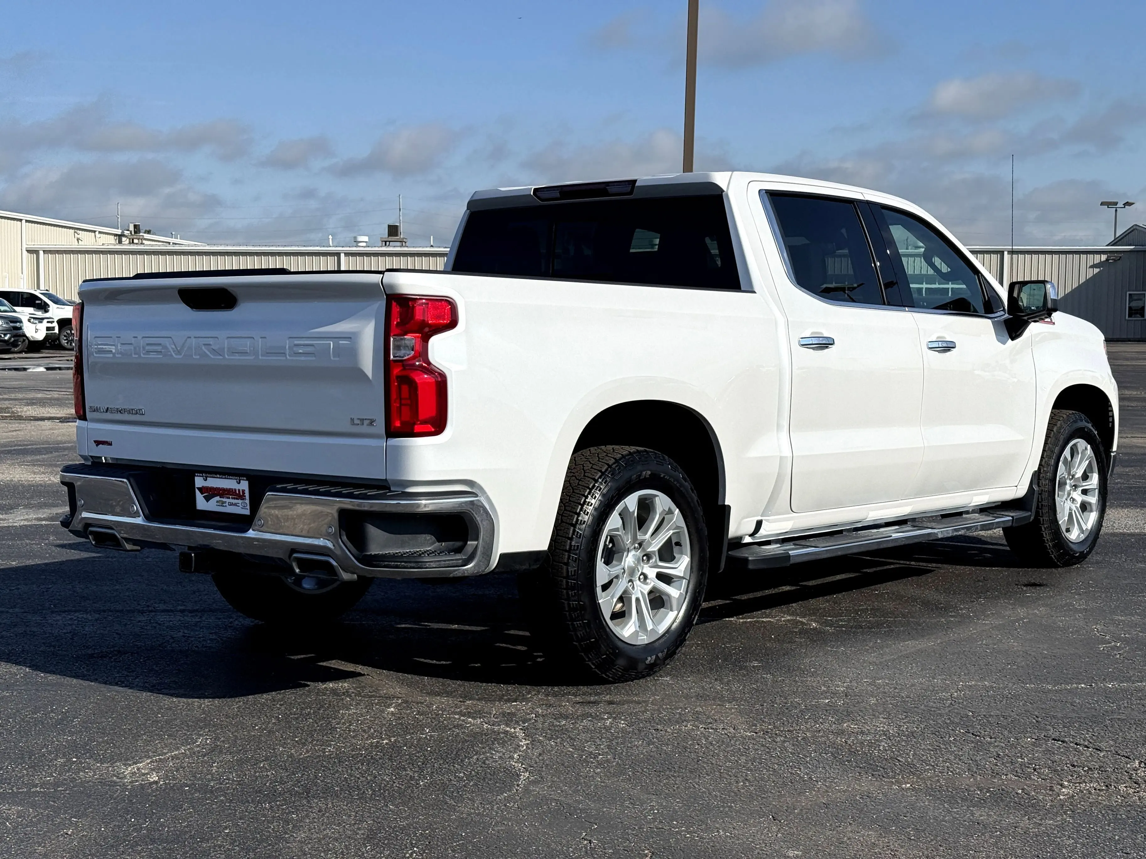 2024 Chevrolet Silverado 1500 LTZ photo 3