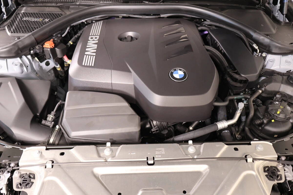 2026 BMW 3 Series 330i - Photo 20