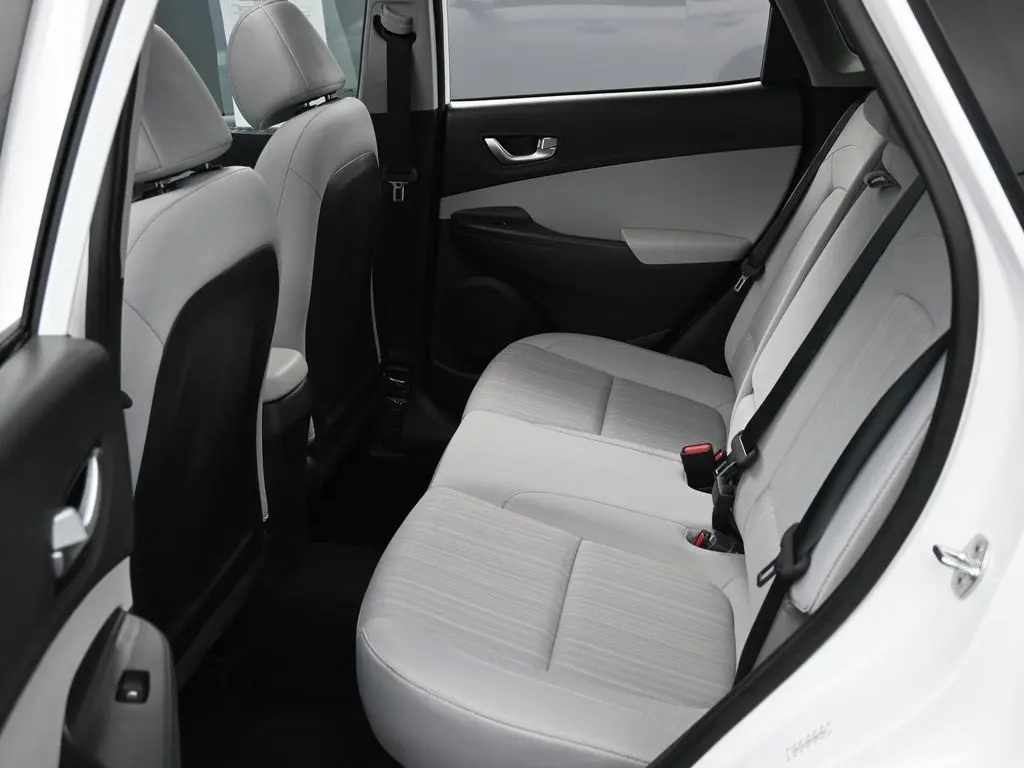 2022 Hyundai Kona SEL N Line photo 30