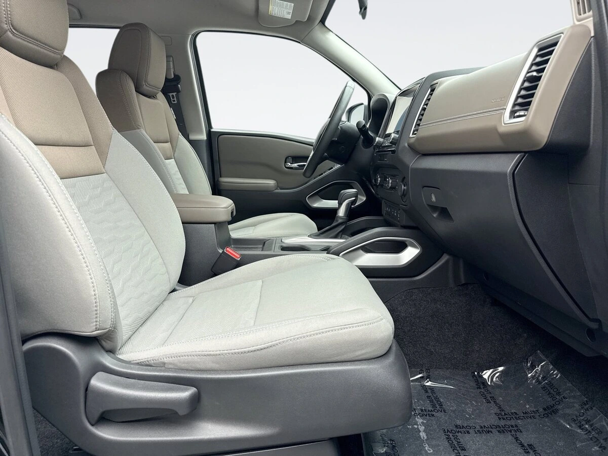 2023 Nissan Frontier SV - Photo 16