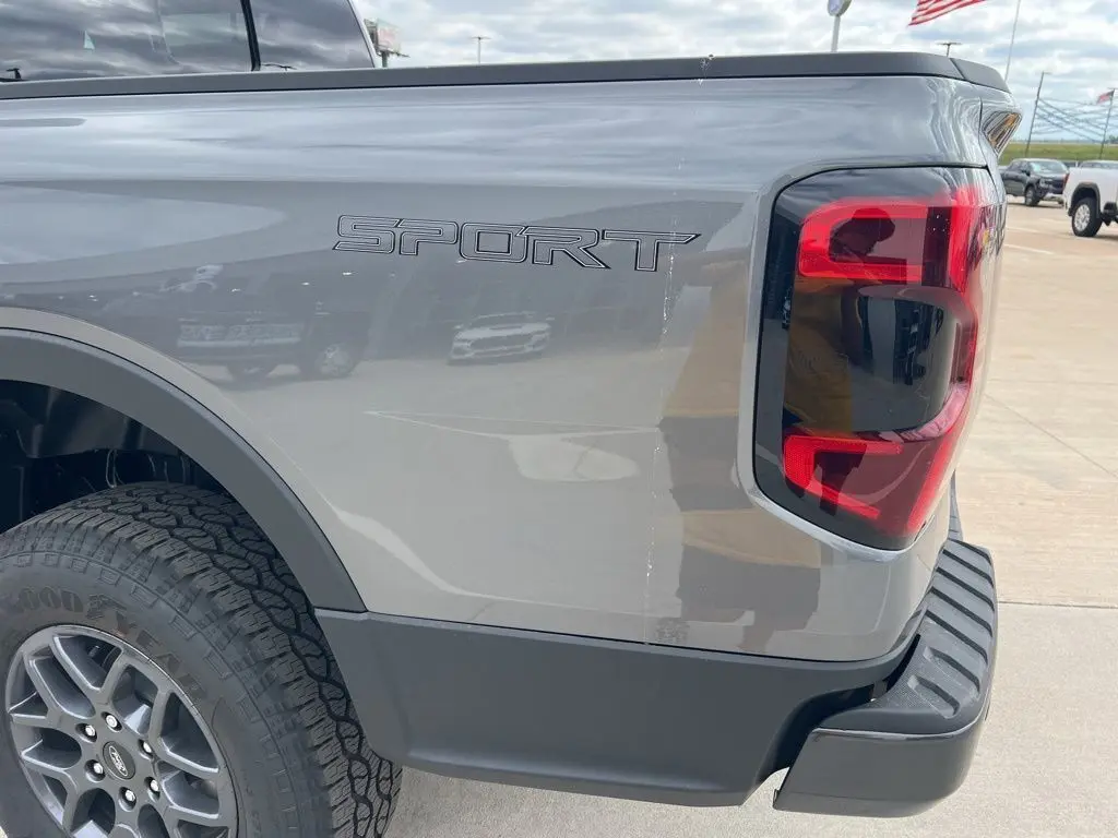 2025 Ford Ranger XLT photo 7
