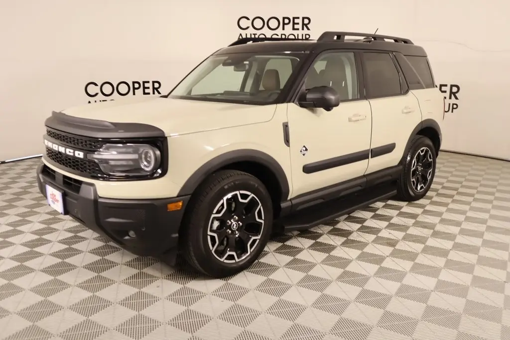 2025 Ford Bronco Sport Outer Banks photo 11