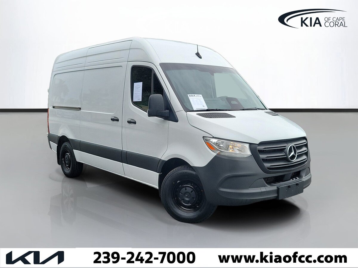 2025 Mercedes-Benz Sprinter Cargo Van 2500 Standard Roof I4 Diesel 144 RWD