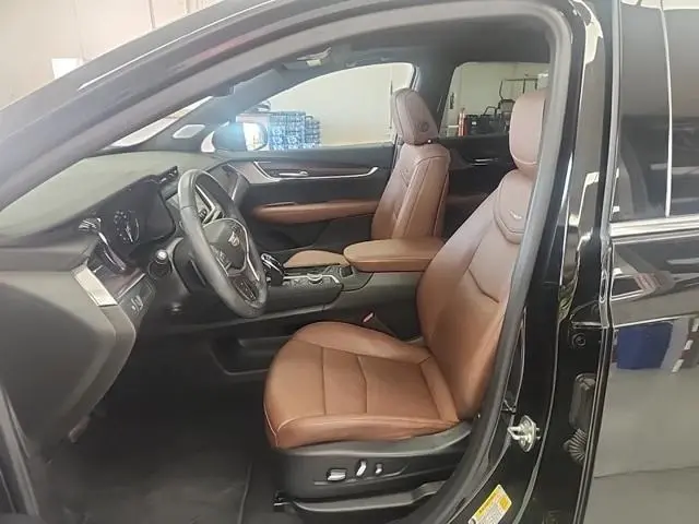2024 Cadillac XT5 Premium Luxury photo 3