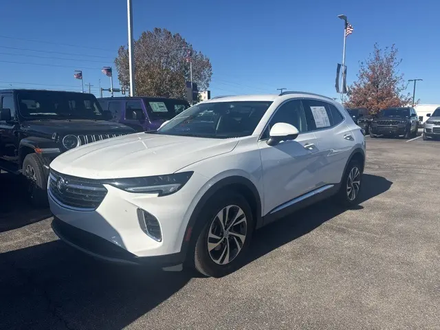 2022 Buick Envision Essence's photo