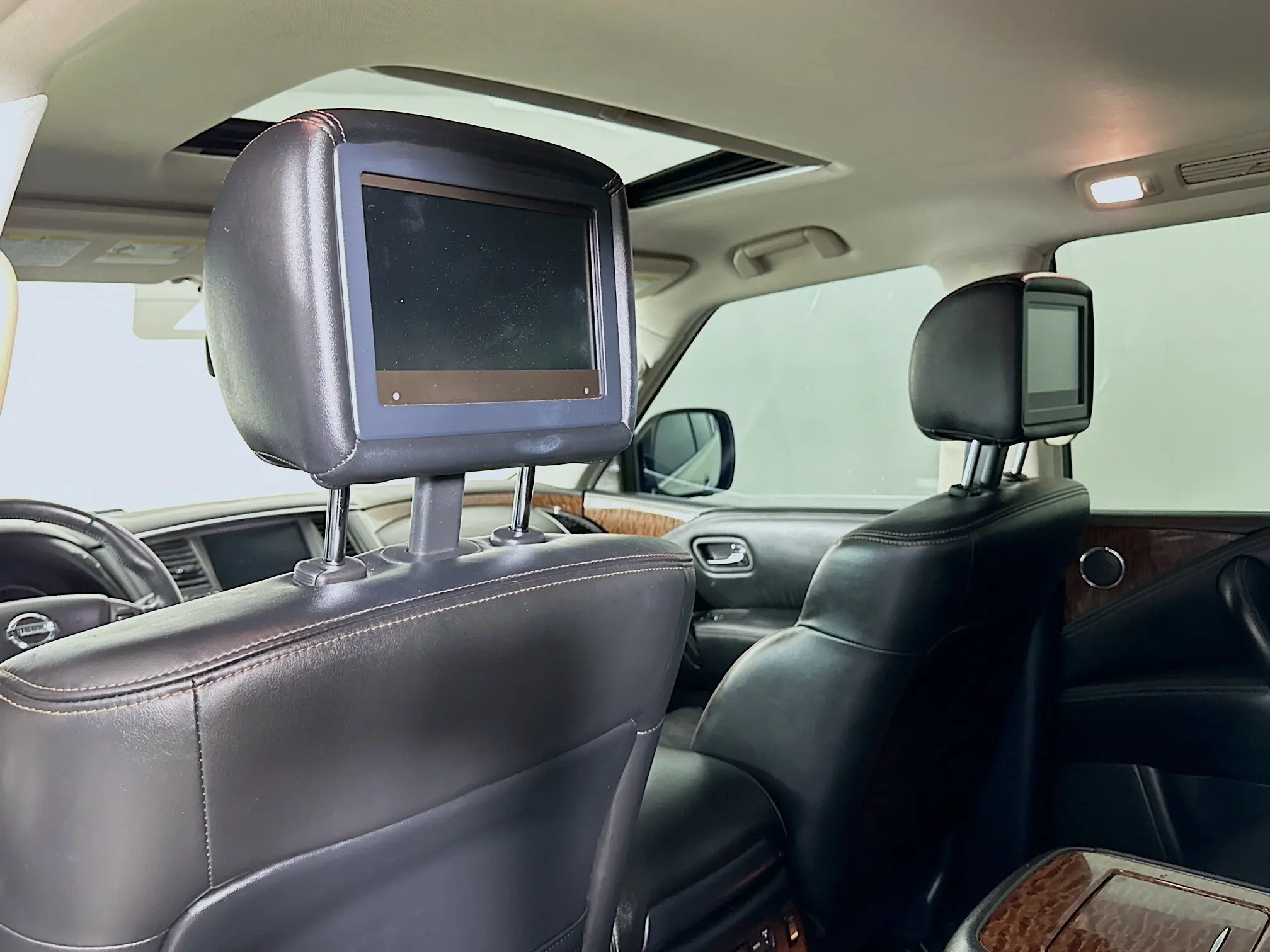 2020 Nissan Armada Platinum photo 12